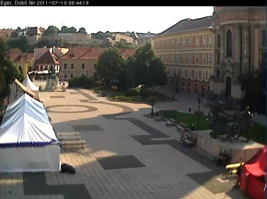Eger live streaming Dober Square Eger City webcam Hungary