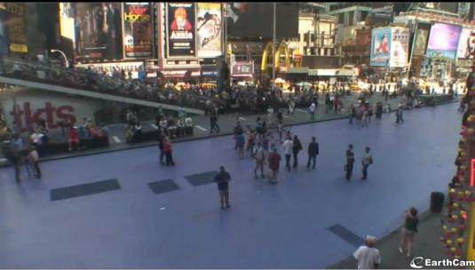 Times Square Live Video Streaming HD Street Level People Watching Webcam New York