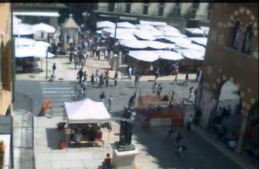 Verona City Square Streaming Video Audio Webcam Italy