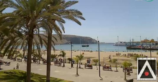 Mantel Beenmerg piano Los Cristianos Beach Live Streaming Tenerife Holiday Weather Cam